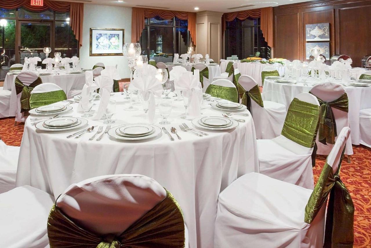 Ramada By Wyndham Minneapolis Airport - Eagan Dış mekan fotoğraf