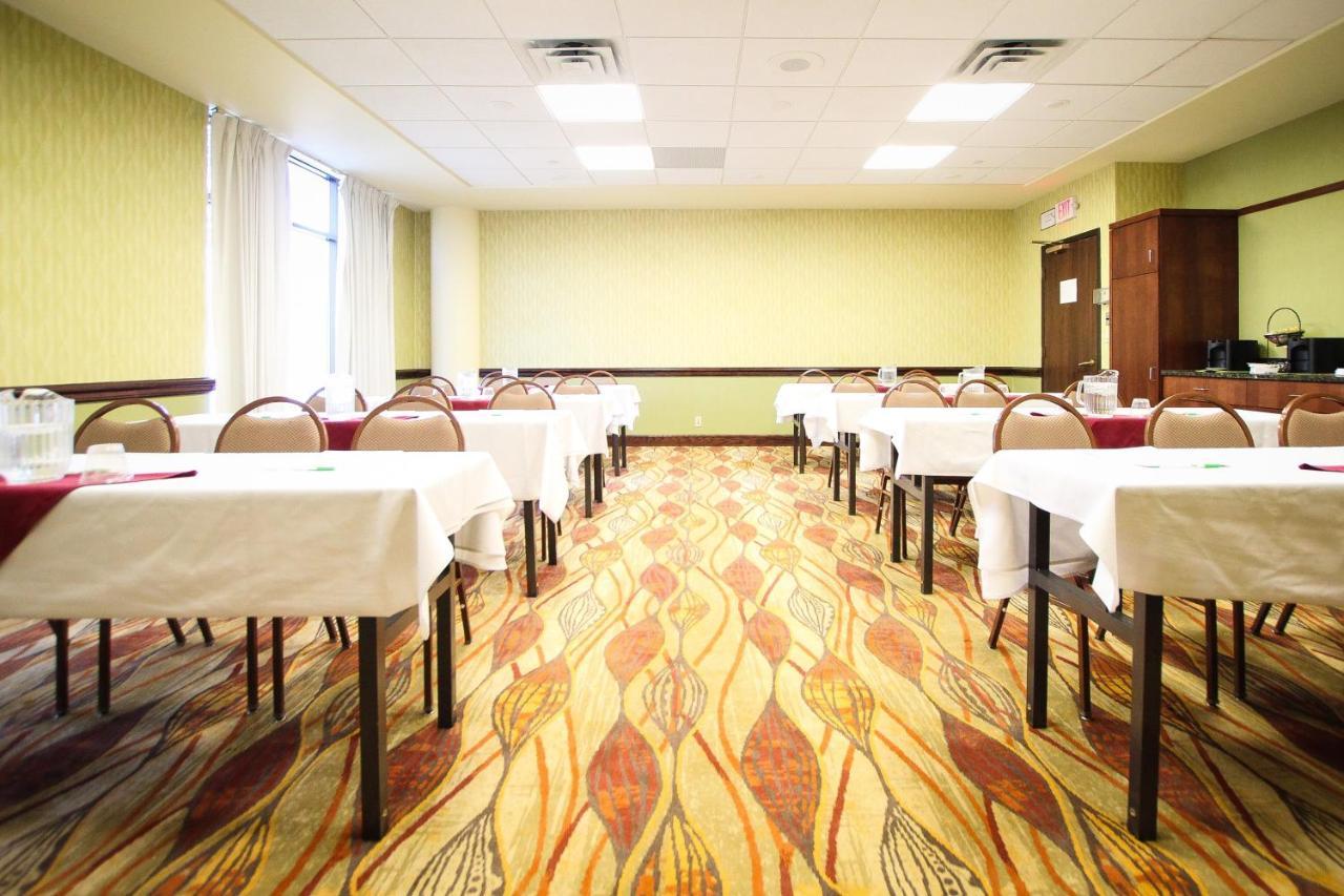 Ramada By Wyndham Minneapolis Airport - Eagan Dış mekan fotoğraf