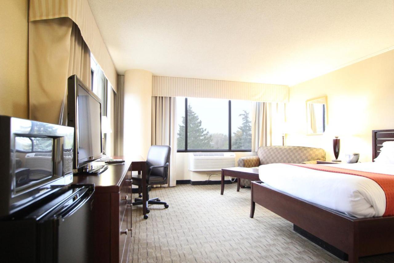 Ramada By Wyndham Minneapolis Airport - Eagan Dış mekan fotoğraf